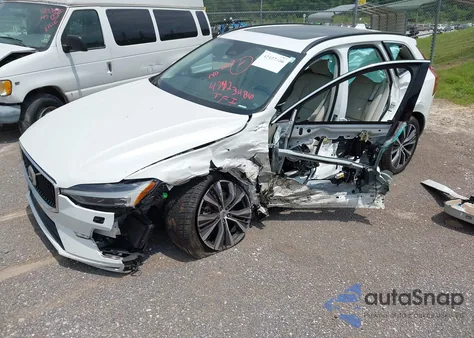 2022 Volvo Xc60 B5 Momentum from USA, damaged, VIN YV4L12DKXN1024421